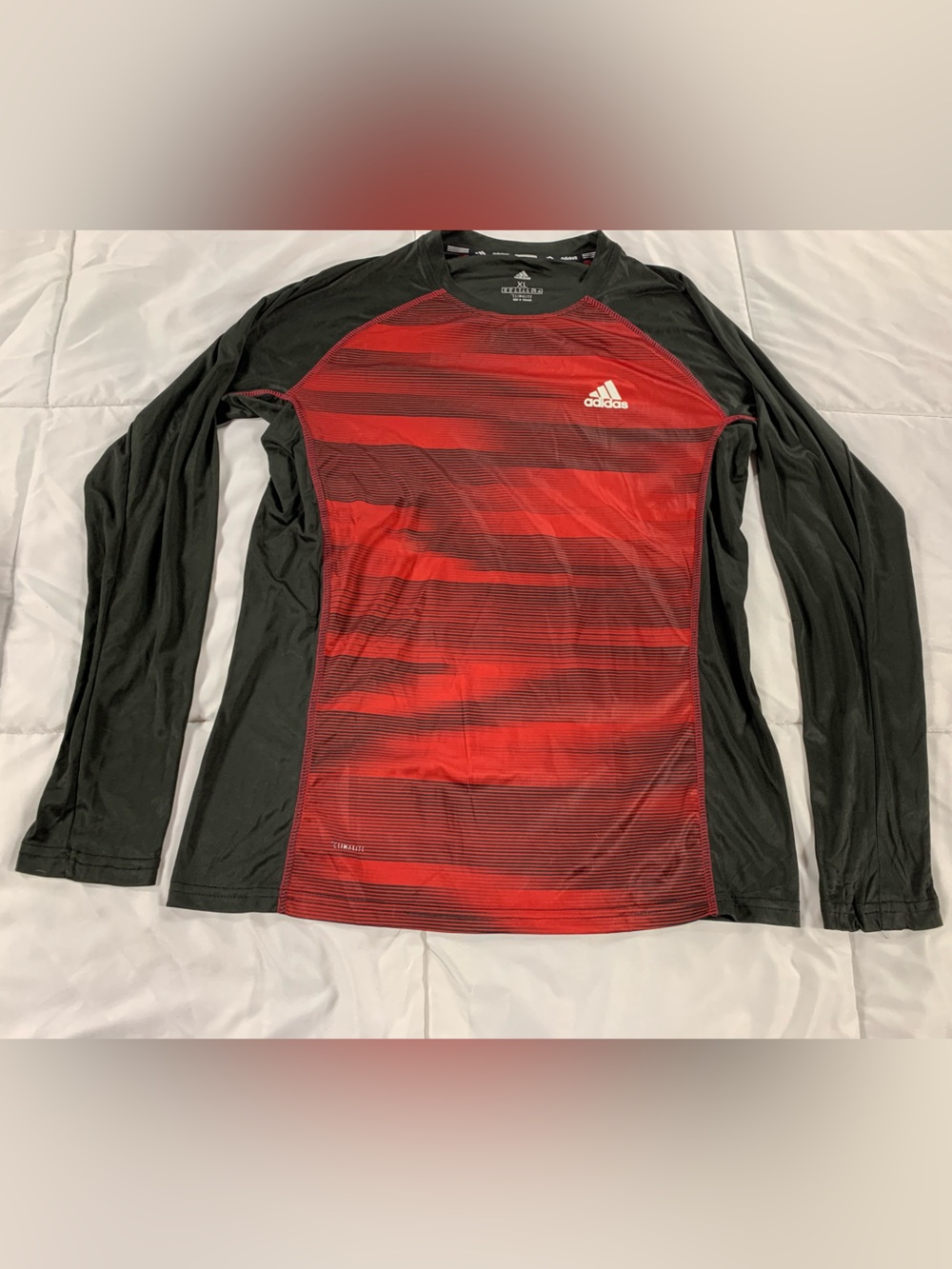 Pre loved ADIDAS long sleeve shirt mens size XL